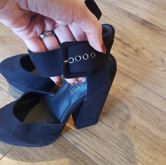 Kendall & Kylie Madden Girl Whimsey Platform Heels - Picture 5 of 11